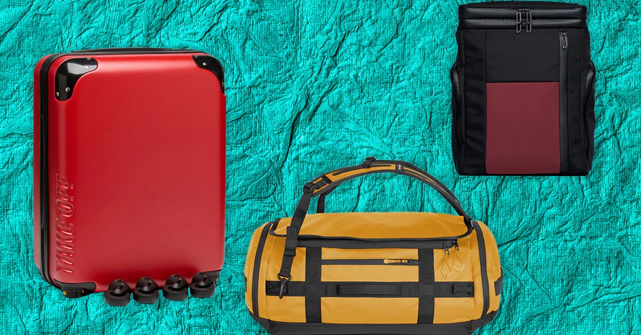 How to Fly With Only a Personal ItemâPlus Our 3 Favorite Small Bags (2024)